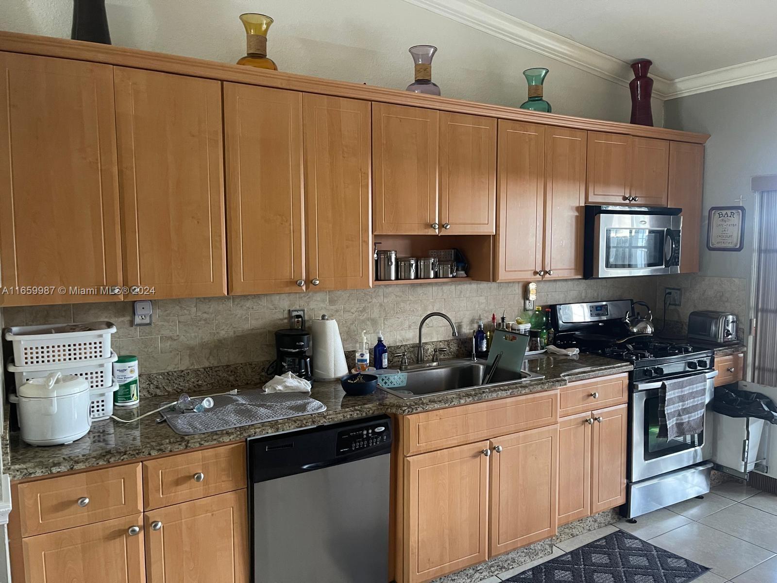 Spectacular Condo/Co-Op/Villa/Townhouse